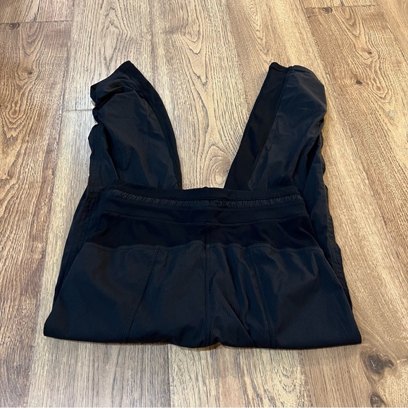 Lululemon Dance Studio Crop II Unlined Black Size 4 - Picture 5 of 6